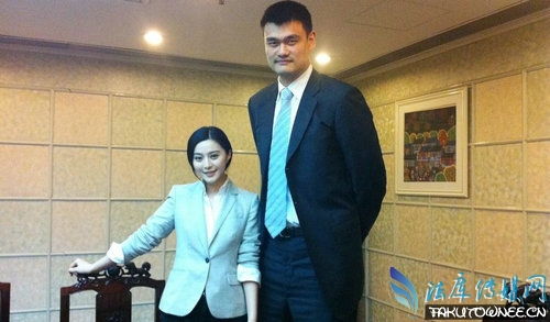 姚明——籃球巨星與身高傳奇，是否為世界最高之人？，姚明，籃球巨星與身高傳奇，探尋巨人背后的傳奇故事