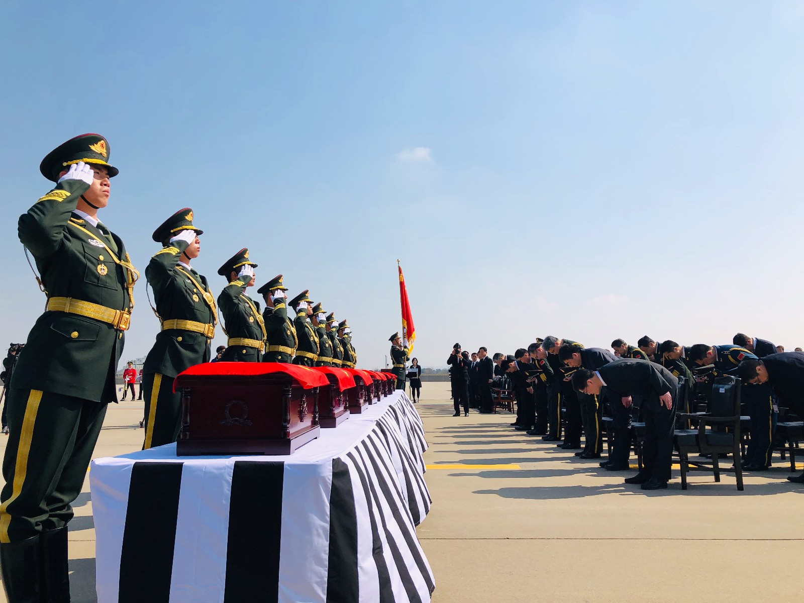 接43位志愿軍烈士回家，一場跨越時空的英雄歸途，跨越時空的英雄歸途，接烈士回家，致敬英雄之志