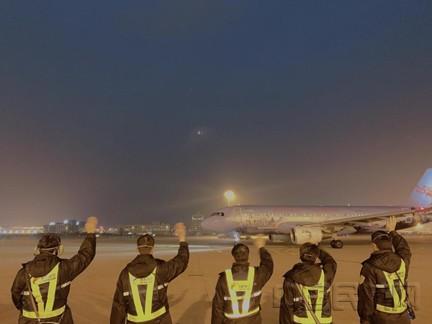 長龍航空，翱翔天際的航空新力量，長龍航空，天際翱翔的新銳航空力量