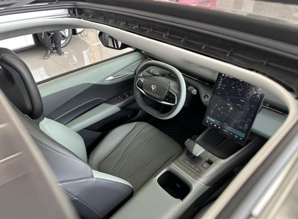 長安轎車新款車2023，科技與美學(xué)的完美結(jié)合，長安轎車新款車2023，科技與美學(xué)的巔峰融合
