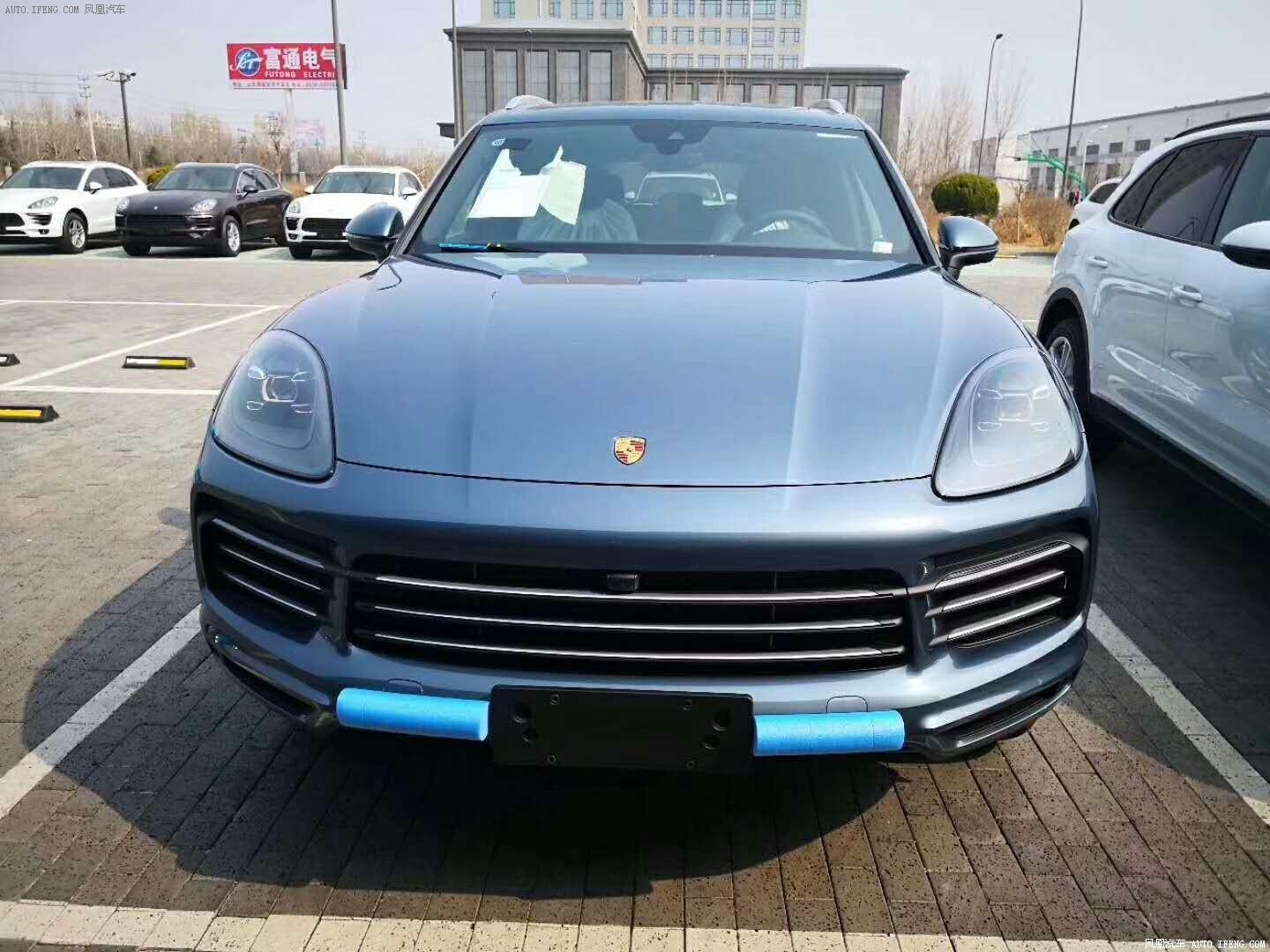 保時(shí)捷卡宴，豪華SUV的典范之作，價(jià)值七十萬(wàn)的尊享體驗(yàn)，保時(shí)捷卡宴，七十萬(wàn)尊享豪華SUV典范體驗(yàn)