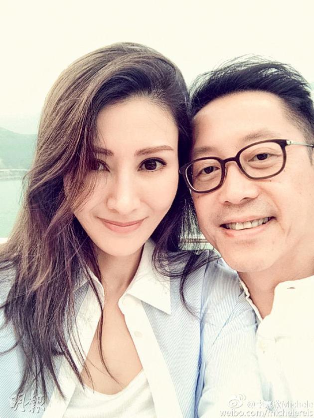 李嘉欣與老公的滑雪之旅，皮膚白到發(fā)光，李嘉欣與老公滑雪之旅，肌膚白皙如雪