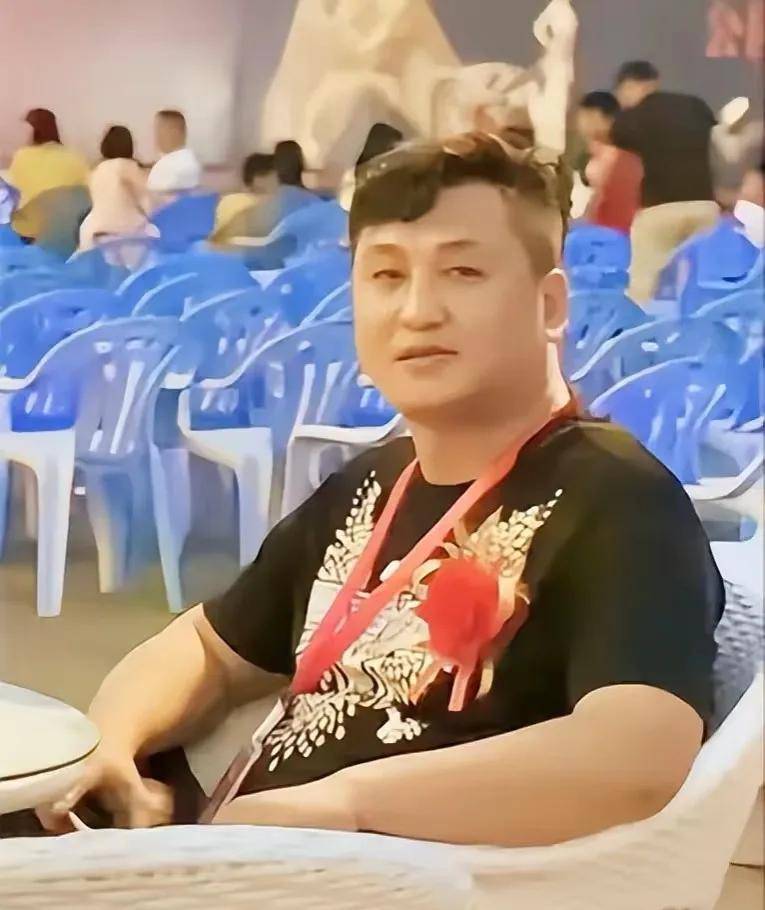 汕尾知名網(wǎng)紅麥友煊去世，緬懷一位網(wǎng)絡時代的文化英雄，緬懷網(wǎng)絡時代的文化英雄，汕尾知名網(wǎng)紅麥友煊逝世