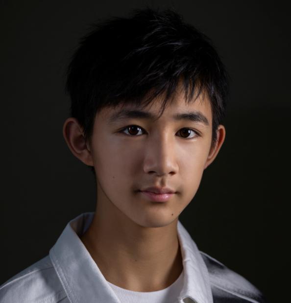 榮梓杉最新的演藝之路，新星閃耀，未來可期，榮梓杉演藝之路新星閃耀，未來值得期待