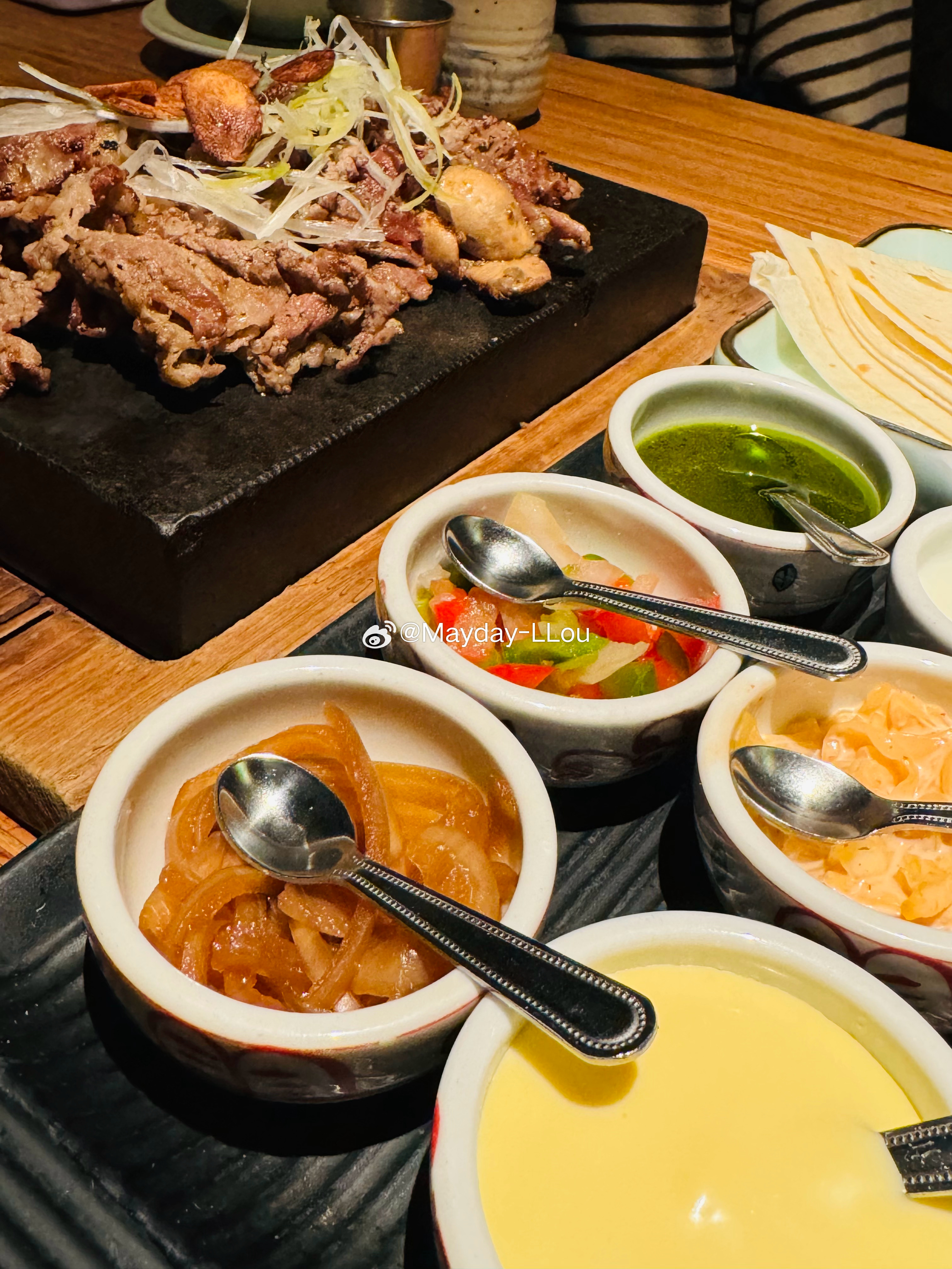 韓國游客上海美食之旅，韓國游客上海美食探秘之旅