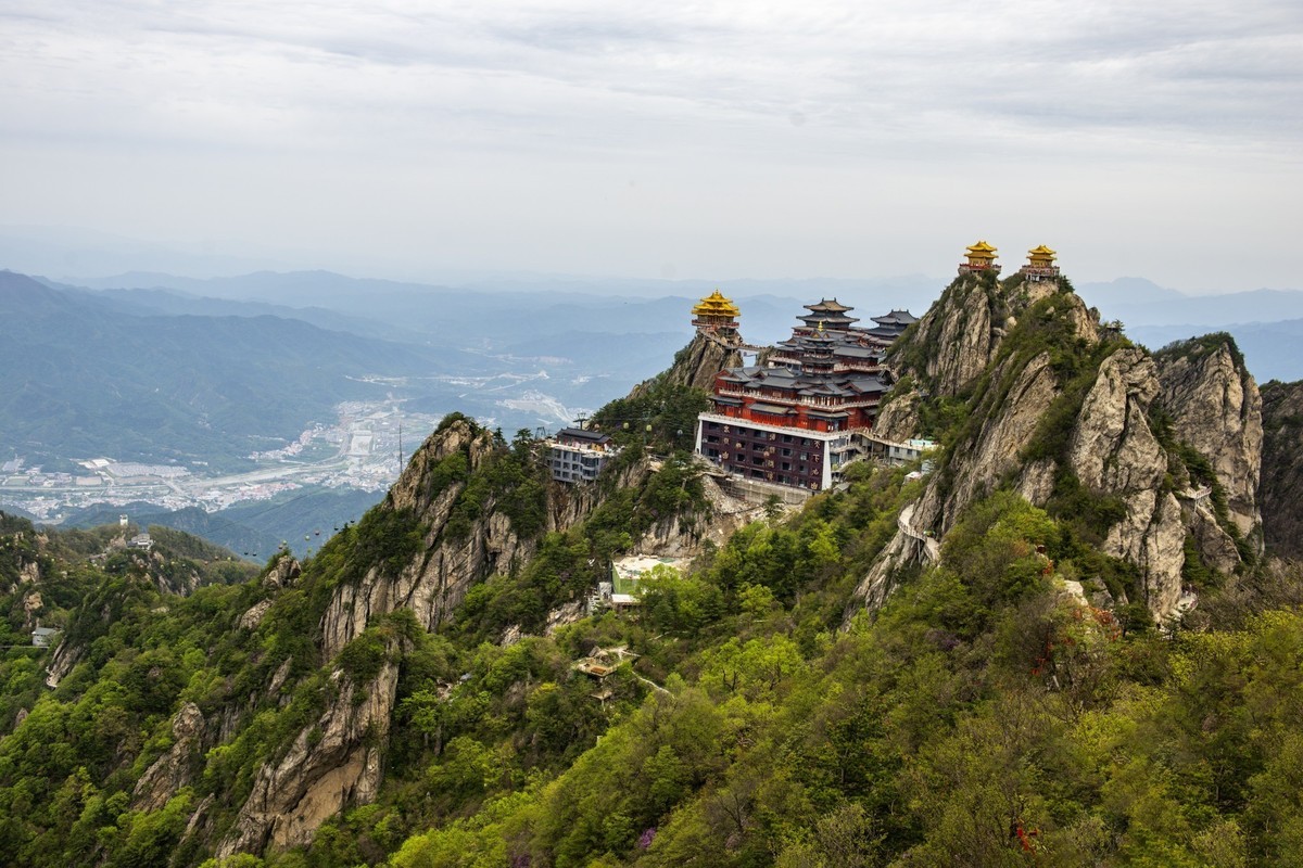 河南老君山的風(fēng)景圖片，自然之美的獨特展現(xiàn)，河南老君山自然美景，獨特展現(xiàn)的絕美風(fēng)景圖片
