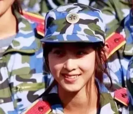 迪麗熱巴與軍訓電視劇，熱血青春的演繹之路，迪麗熱巴主演軍訓題材電視劇熱血青春演繹之路