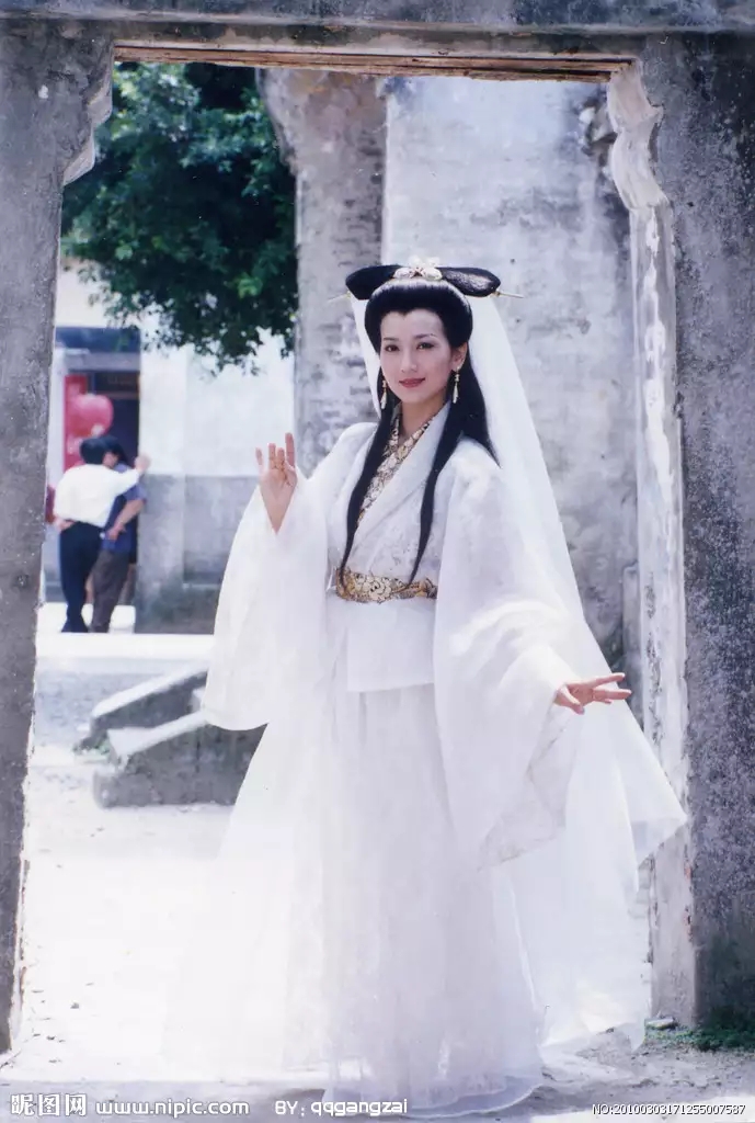新白娘子傳奇，傳統(tǒng)與現(xiàn)代的交融，新白娘子傳奇，傳統(tǒng)與現(xiàn)代的華麗交融