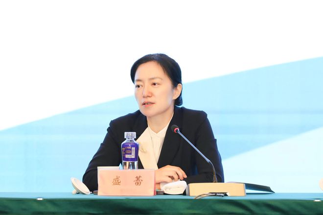 最強(qiáng)縣級(jí)市女市長(zhǎng)履新市委書記，打破性別壁壘，展現(xiàn)卓越領(lǐng)導(dǎo)力，女市長(zhǎng)履新市委書記，打破性別壁壘展現(xiàn)卓越領(lǐng)導(dǎo)力
