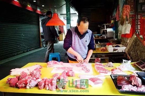官方辟謠豬肉店老板殺人熱，真相與謠言的較量，豬肉店老板殺人熱真相揭秘，官方辟謠與謠言的較量