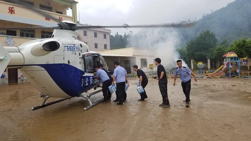 EC225直升機(jī)，性能卓越的高端航空產(chǎn)品，EC225直升機(jī)，卓越性能的高端航空器