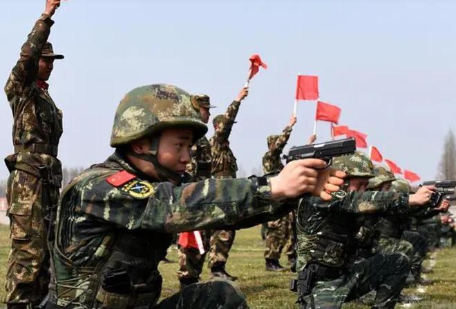 中國武警和解放軍的區(qū)別，職責(zé)、組織及功能的不同解析，中國武警與解放軍的職責(zé)、組織及功能差異解析