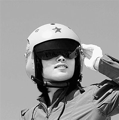 揭秘何清華背后的女人，與何立峰同名的名字背后的故事——關(guān)于何立峰女兒何莉娜與何莉梅的傳奇人生，何立峰女兒何莉娜與何莉梅的傳奇人生，揭秘背后的神秘女性故事