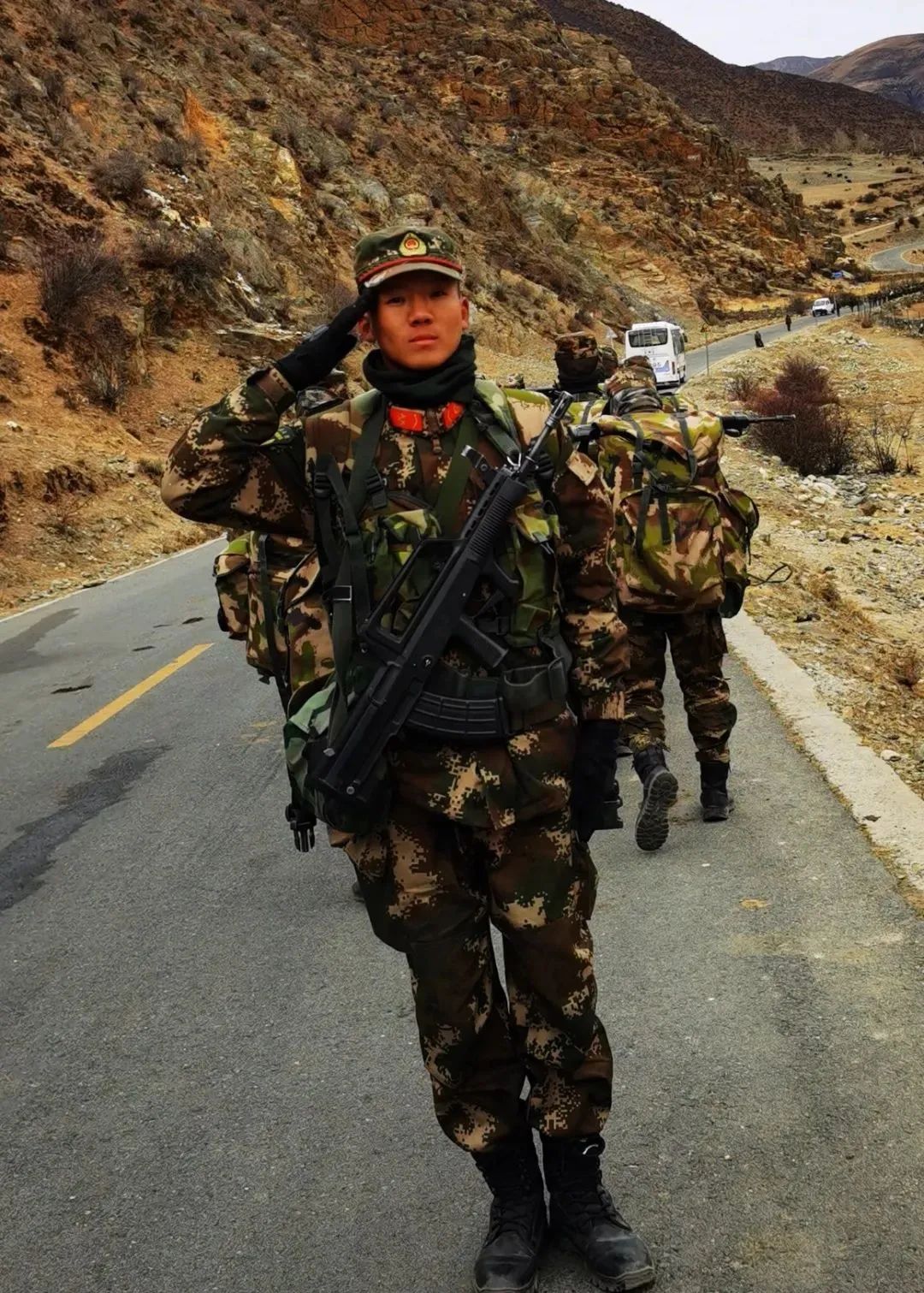 武警退伍后能否直接成為警察，解析與探討，武警退伍后轉(zhuǎn)崗警察的途徑解析與探討