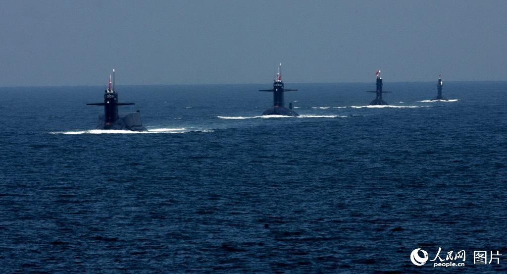 60周年大閱兵全程直播無廣告，彰顯國家實力與民眾榮耀，60周年大閱兵全程直播彰顯國家實力與榮耀瞬間無廣告呈現(xiàn)
