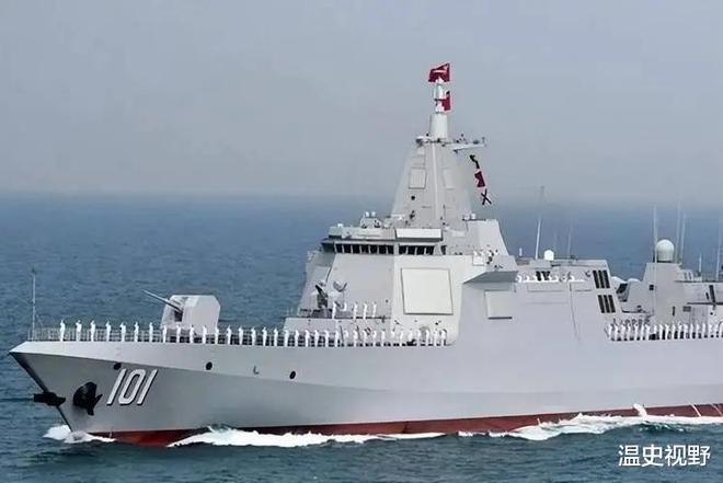 揭秘，造價(jià)達(dá)多少億人民幣的055型導(dǎo)彈驅(qū)逐艦究竟是何模樣？，揭秘，造價(jià)驚人，豪華配置的055型導(dǎo)彈驅(qū)逐艦究竟是何模樣？