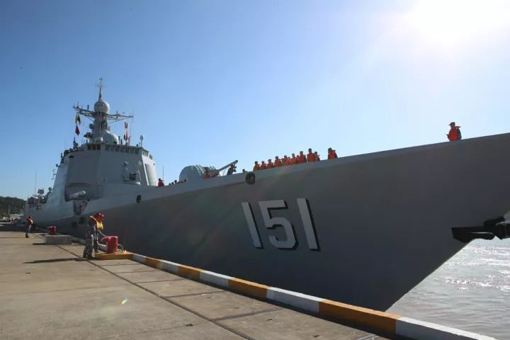 鄭州艦艦長李一剛簡介，海軍精英的杰出代表，鄭州艦艦長李一剛，海軍精英的杰出代表簡介