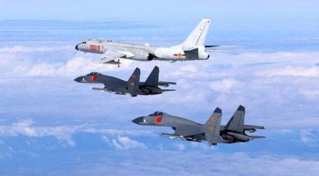 解放軍堅決驅(qū)離美軍機(jī)，維護(hù)國家安全的堅定決心與行動，解放軍堅決驅(qū)離美軍機(jī)，展現(xiàn)維護(hù)國家安全的堅定決心與行動