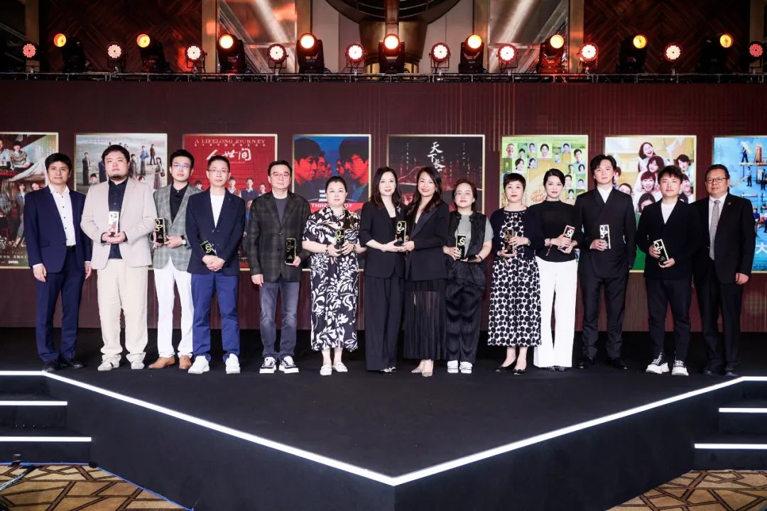 華策影視旗下藝人，璀璨星光照亮影視界，華策影視旗下藝人，星光璀璨，照亮影視界之路