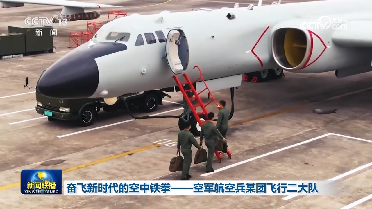 空軍某團(tuán)飛行二大隊(duì)，英勇翱翔的藍(lán)天衛(wèi)士，空軍某團(tuán)飛行二大隊(duì)，英勇藍(lán)天衛(wèi)士翱翔天際