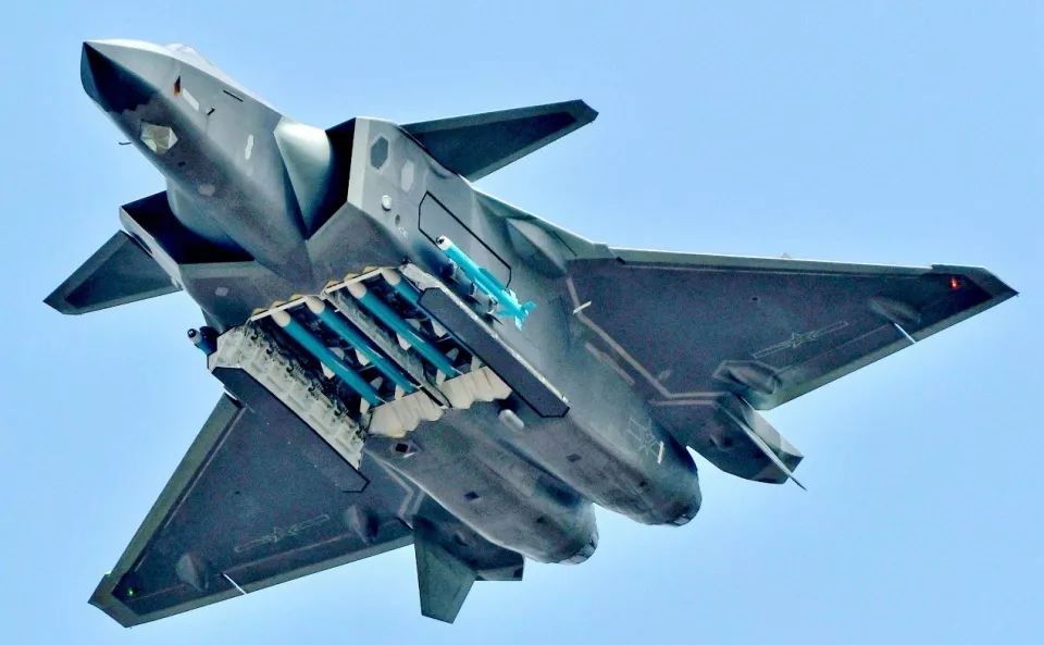 重生殲擊機飛行員，英勇與榮耀的輪回，重生殲擊機飛行員，英勇飛行與榮耀輪回的傳奇之旅
