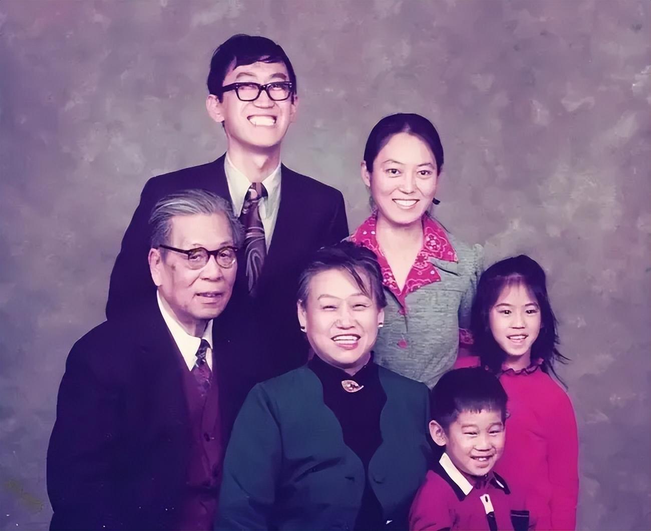 華人國際婚戀交友網站，連接東西方情感的橋梁，華人國際婚戀交友網站，東西方情感的橋梁連接處