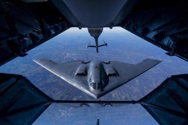 B-2轟炸機電影，歷史與傳奇的交織，B-2轟炸機電影，歷史與傳奇的交融之戰(zhàn)空時空的交織