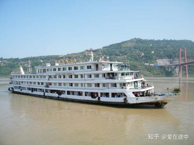 重慶游三峽到宜昌船票之旅，一段沿江的詩意航行，重慶至宜昌三峽游，詩意沿江航行之旅的船票體驗