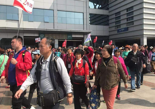 上海老年人旅游團推薦，探索城市魅力與享受美好時光，上海老年人旅游團推薦，探索城市魅力，共度美好時光