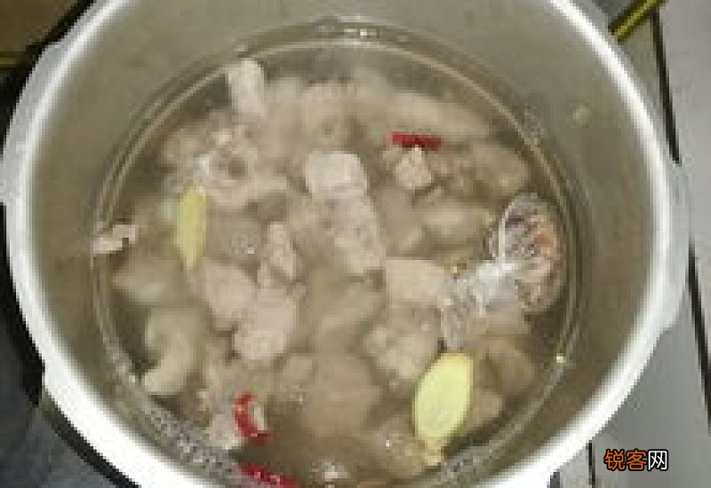 排骨湯的做法大全，清燉美味，滋補(bǔ)佳肴，排骨湯做法大全，清燉滋補(bǔ)，美味佳肴
