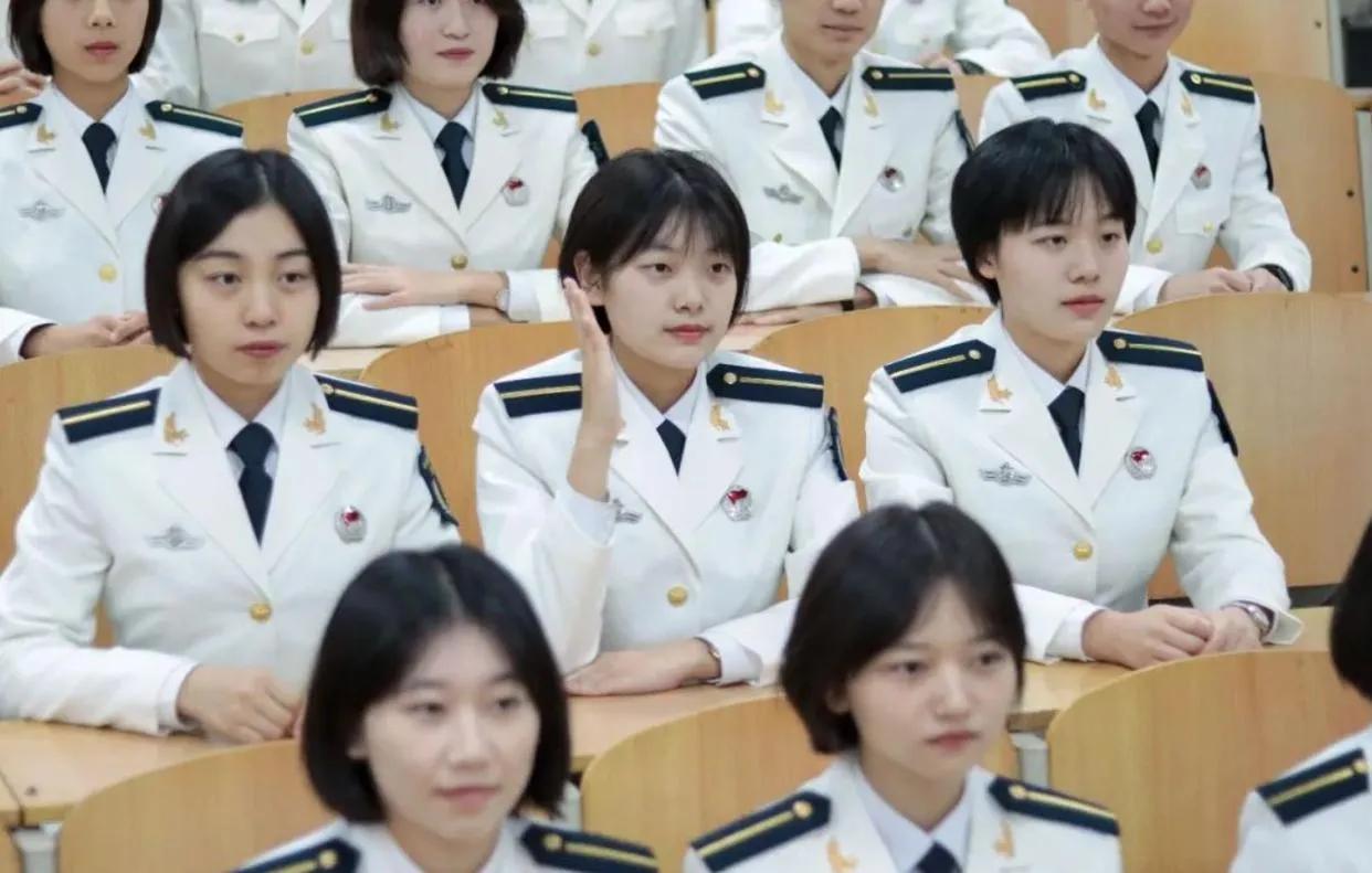 中國軍校排名概覽，中國軍校排名概覽，揭開軍校實(shí)力榜單的神秘面紗