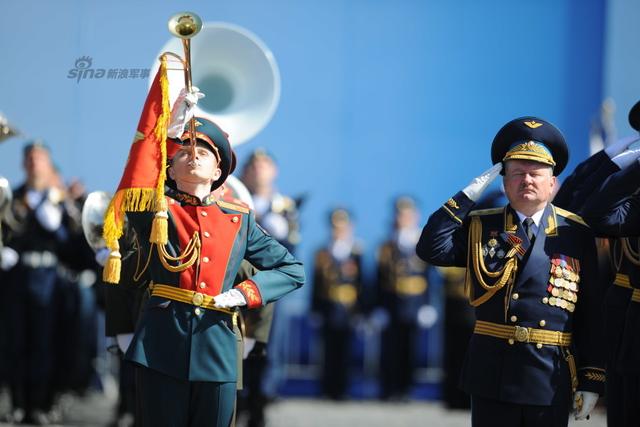 三軍儀仗隊(duì)參加紅場(chǎng)閱兵，榮耀與傳承的展現(xiàn)，三軍儀仗隊(duì)紅場(chǎng)閱兵，榮耀傳承的壯麗展現(xiàn)