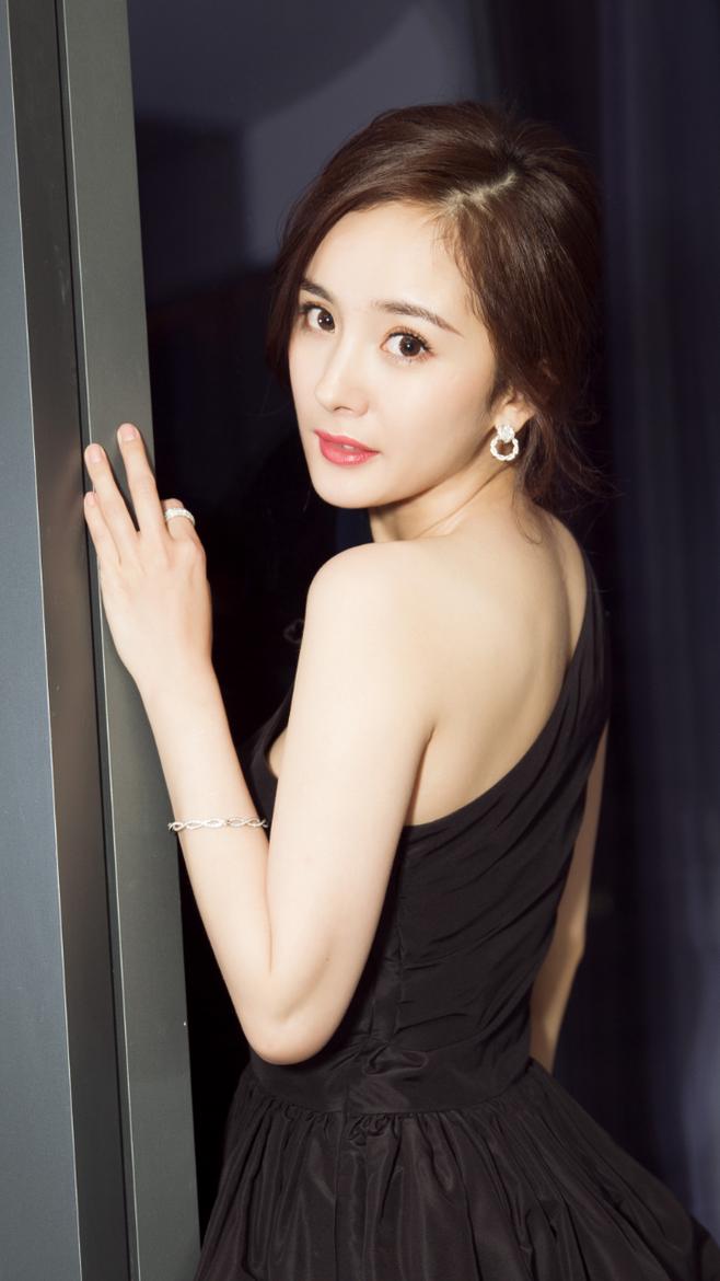 不化妝的明星，真實(shí)之丑與內(nèi)在之美，不化妝的明星，真實(shí)之丑背后的內(nèi)在之美
