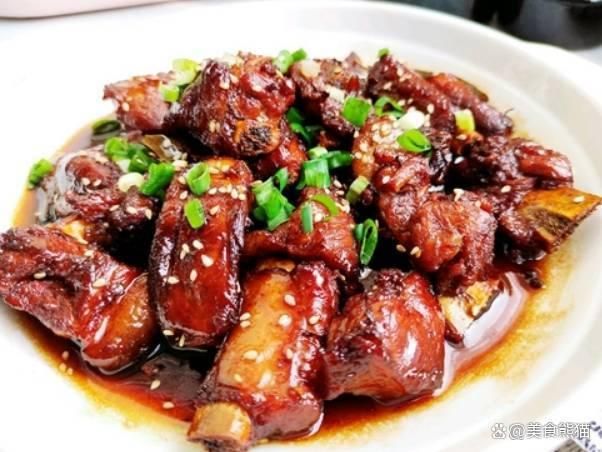 紅燒排骨的制作視頻教程，紅燒排骨制作教程，詳細(xì)步驟與技巧分享