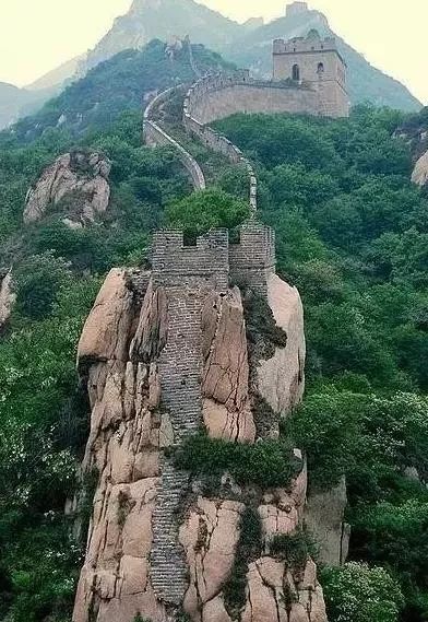 萬里長城，雄偉壯觀的圖片與歷史印記，萬里長城，歷史印記與雄偉壯觀的圖片展現(xiàn)