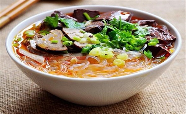 正宗鴨血粉絲湯學(xué)習(xí)指南，探尋美味背后的技藝，正宗鴨血粉絲湯制作技藝探尋與學(xué)習(xí)指南