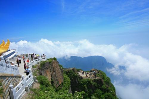 峨眉山最佳旅游時(shí)間，探索四季之美的絕佳之旅，峨眉山四季探索之旅，最佳旅游時(shí)間指南