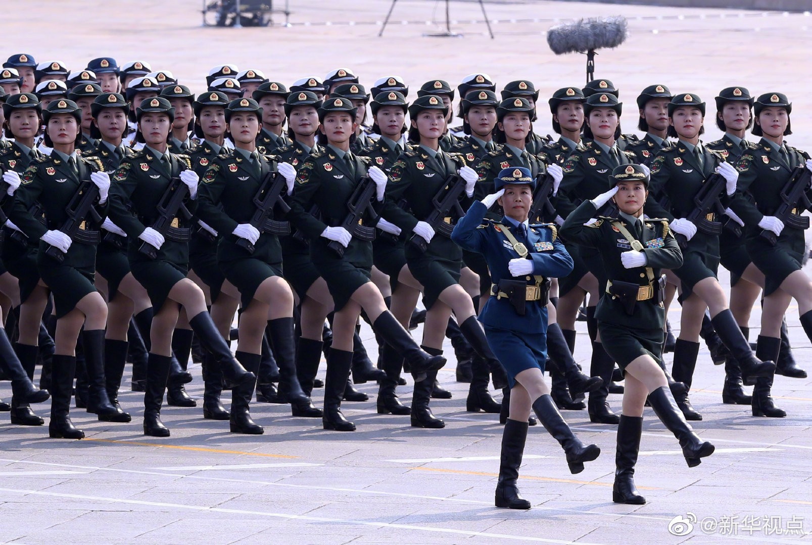 國慶70周年大閱兵女兵方隊，展現(xiàn)巾幗英雄風采，國慶70周年大閱兵女兵方隊，巾幗英雄風采展現(xiàn)