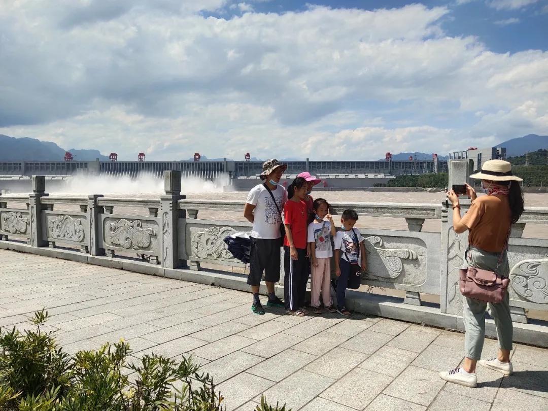 旅游三峽需要多少錢？全面解析三峽旅游費(fèi)用構(gòu)成，全面解析，三峽旅游費(fèi)用構(gòu)成及所需費(fèi)用揭秘