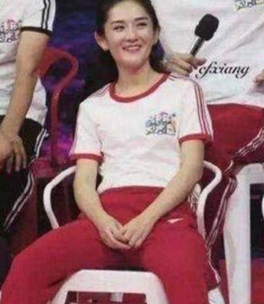 明星坐姿走觀光，探索城市魅力的獨特方式，明星引領(lǐng)觀光新風尚，坐姿探索城市魅力