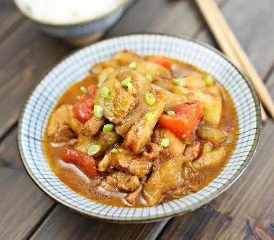 老阿姨的嗶哩嗶哩B站肉片茄子與芒果之旅，老阿姨的B站美食探索之旅，肉片茄子與芒果的奇妙之旅