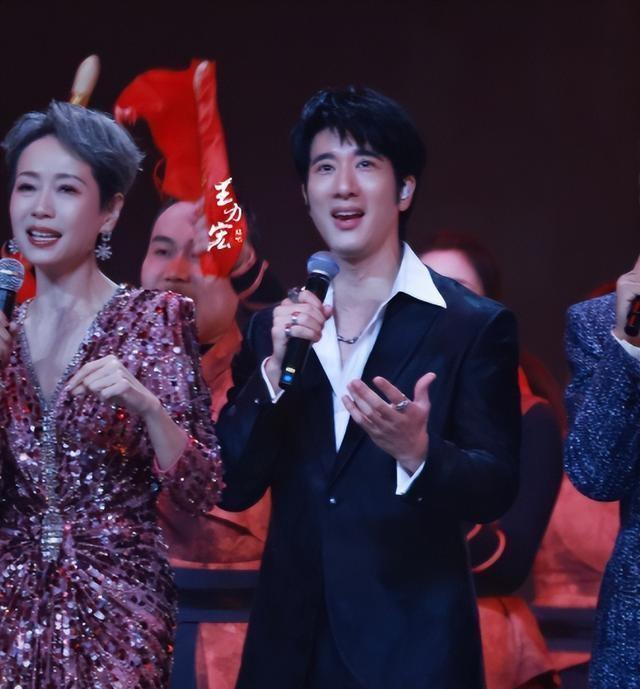 王力宏現(xiàn)狀，2024年的音樂傳奇與多元跨界之旅，王力宏，2024年音樂傳奇的跨界之旅