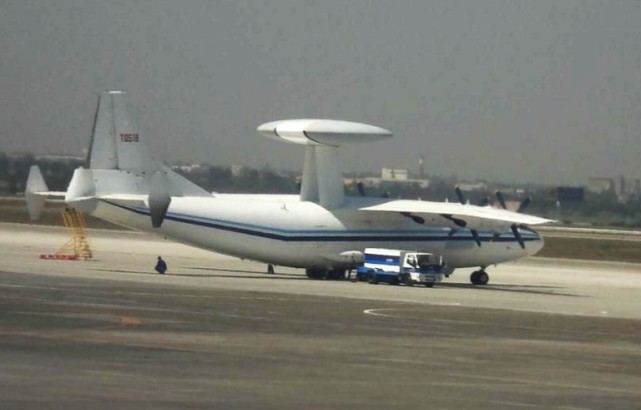 費爾康預警機與空警2000，空中力量的兩大支柱，費爾康預警機與空警2000，空中力量的雙支柱