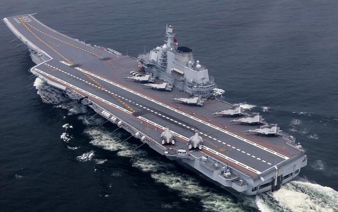 中國(guó)航空母艦艦長(zhǎng)的軍銜，職責(zé)與地位的象征，中國(guó)航空母艦艦長(zhǎng)，軍銜、職責(zé)與地位的象征