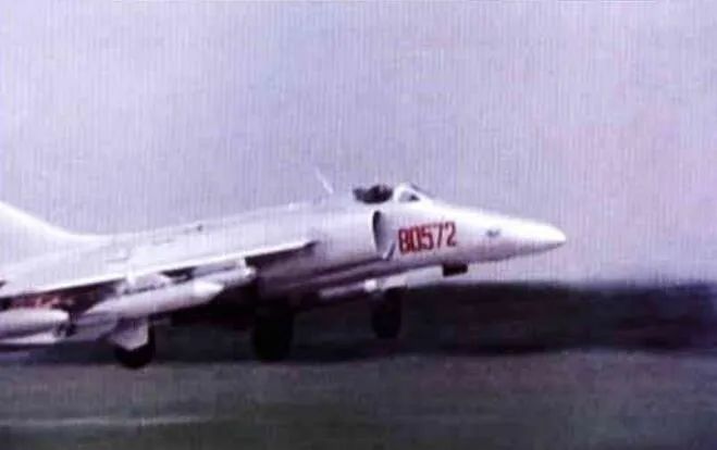 殲-12戰(zhàn)斗機(jī)研發(fā)始末，殲-12戰(zhàn)斗機(jī)研發(fā)歷程揭秘