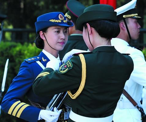 三軍儀仗隊(duì)圖片下載，榮耀與力量的象征，三軍儀仗隊(duì)圖片下載，榮耀與力量的永恒象征