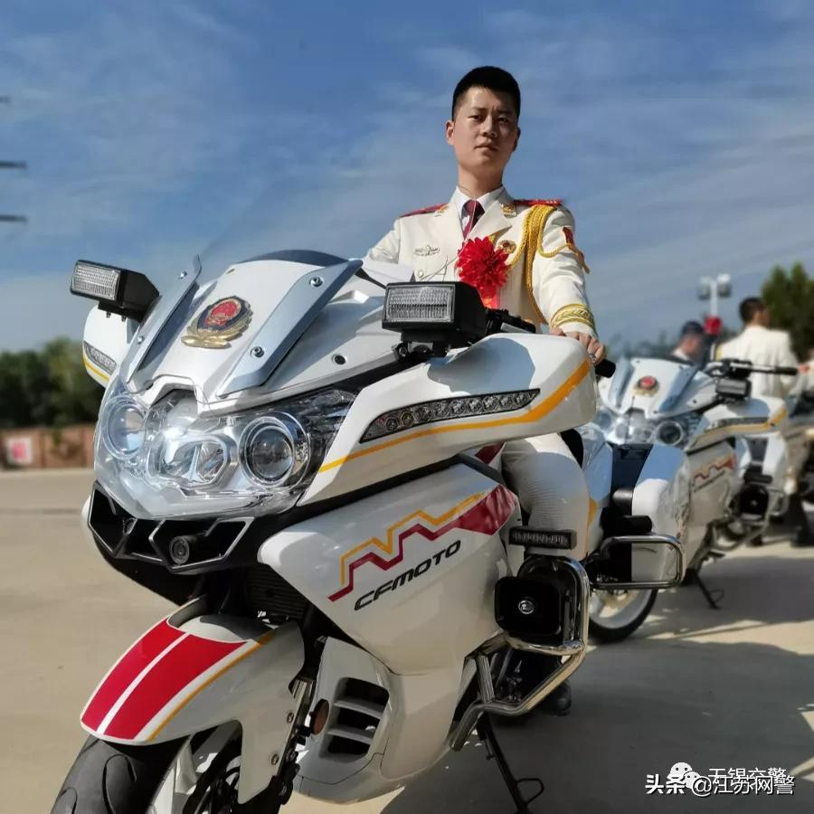 國賓護(hù)衛(wèi)總隊(duì)領(lǐng)導(dǎo)班子的卓越領(lǐng)導(dǎo)與無私奉獻(xiàn)，國賓護(hù)衛(wèi)總隊(duì)領(lǐng)導(dǎo)班子的卓越領(lǐng)導(dǎo)風(fēng)范與無私奉獻(xiàn)精神