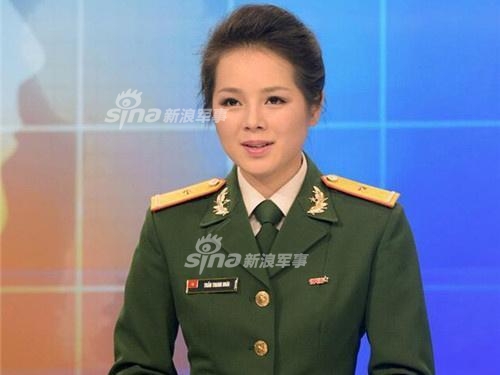 軍事頻道12位優(yōu)秀女主持人資料介紹，軍事頻道優(yōu)秀女主持人風采展示，12位主持人的資料介紹