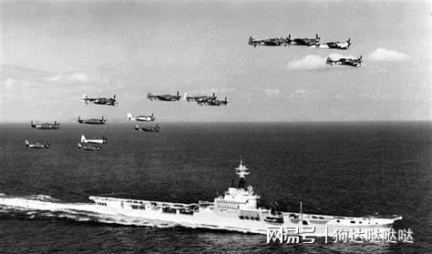 航空母艦，是飛機(jī)還是船？解析其獨特的身份與功能，航空母艦，空中的巨翼與海洋的霸主，究竟是何身份？