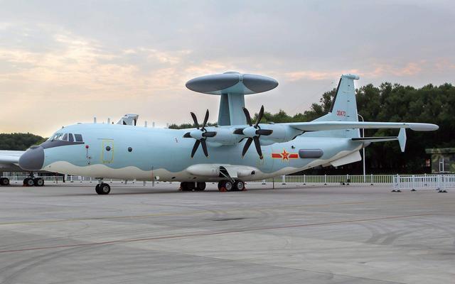 中國現(xiàn)役軍機(jī)圖片，展現(xiàn)空中力量的風(fēng)采，中國現(xiàn)役軍機(jī)展示，空中力量的震撼風(fēng)采